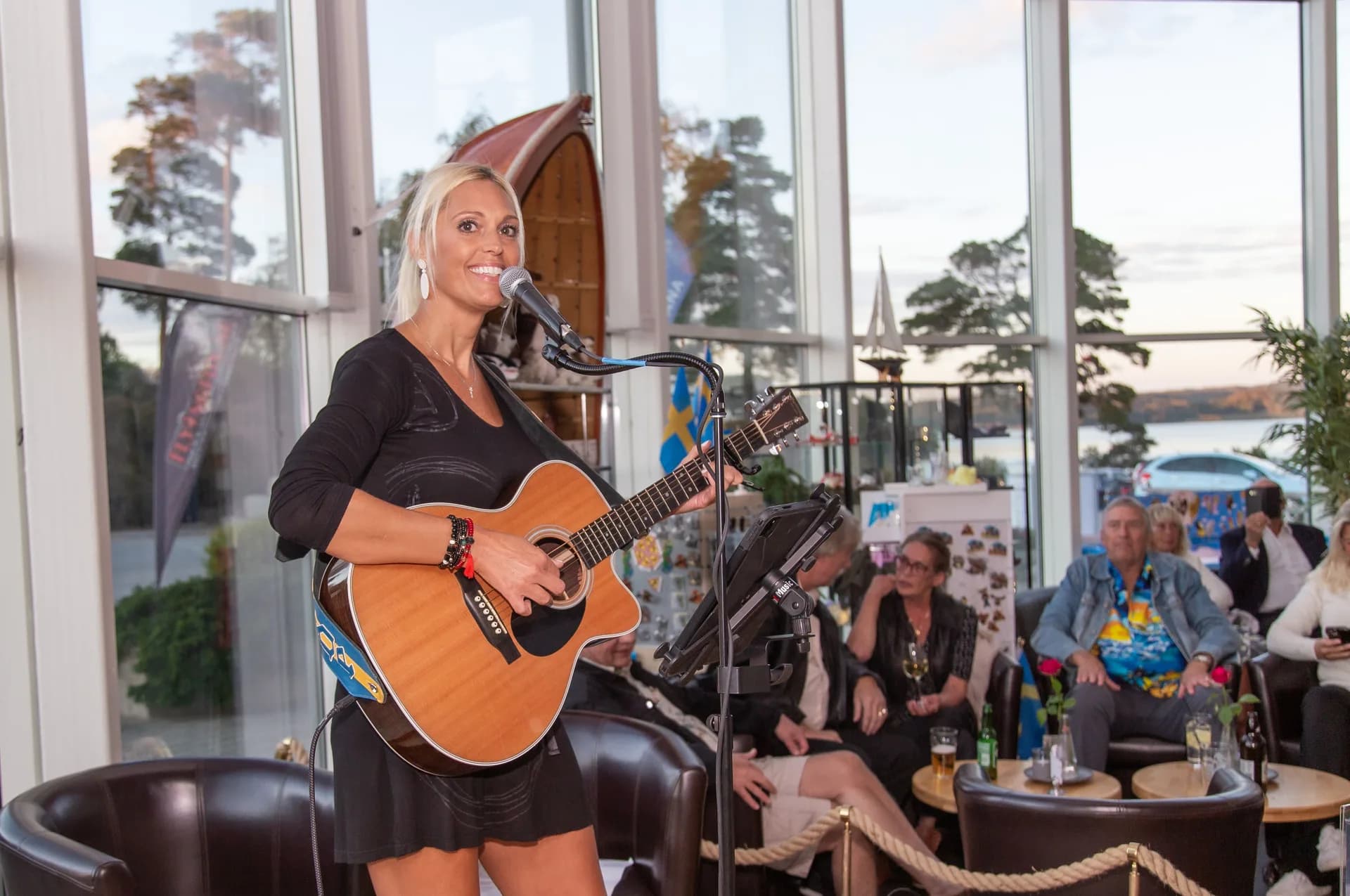 Catherine Brunssen i Glaspaviljongen